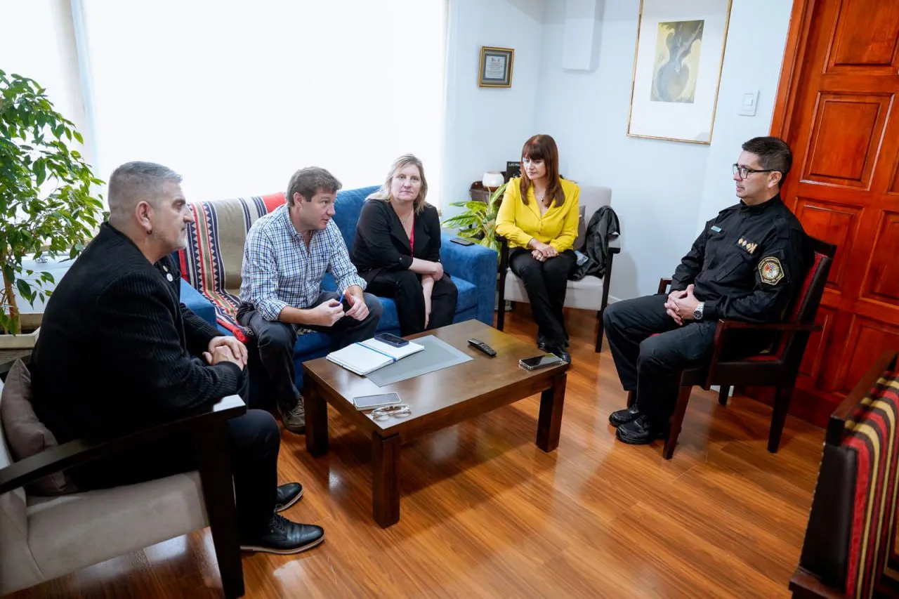 El gobernador Melella anunció una operatoria especial para entregar lotes con servicios