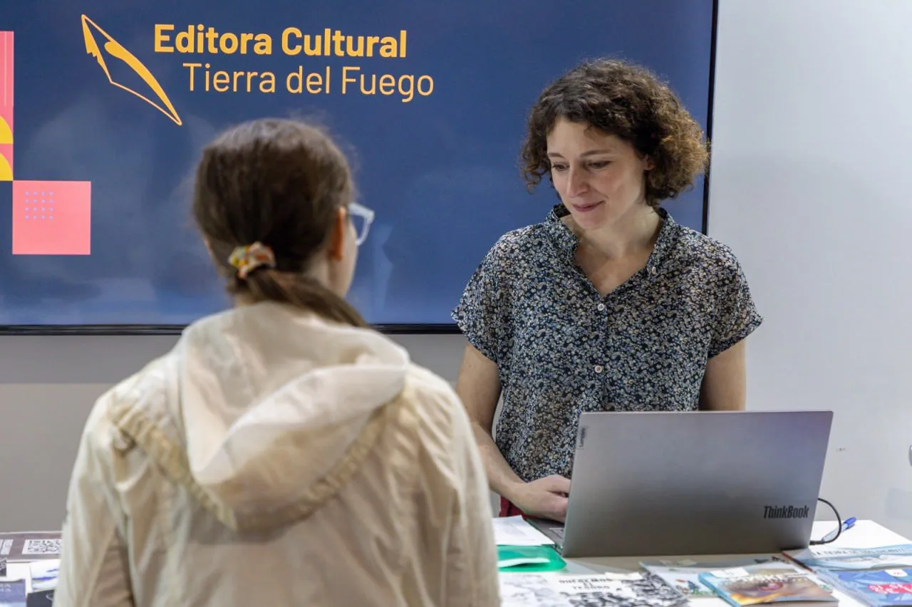 La Editora Cultural Tierra del Fuego participa de la Feria Internacional del Libro (3)