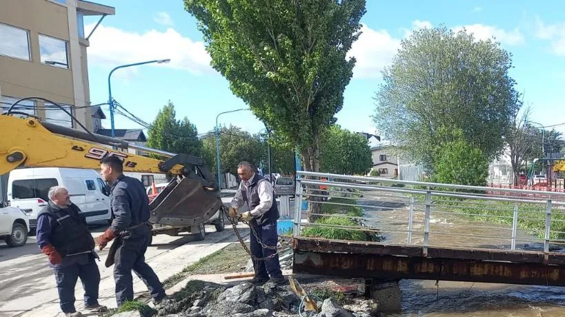 Las intensas lluvias provocaron el desborde del arroyo Buena Esperanza (2)
