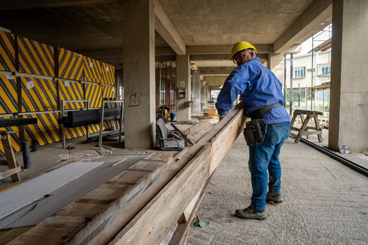 La obra de la ampliación del Hospital de Ushuaia continúa avanzando a buen ritmo (3)