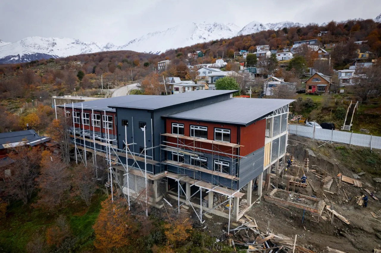 Avanza la obra del nuevo edificio de la Escuela N°40 en el B° Ecológico de Ushuaia
