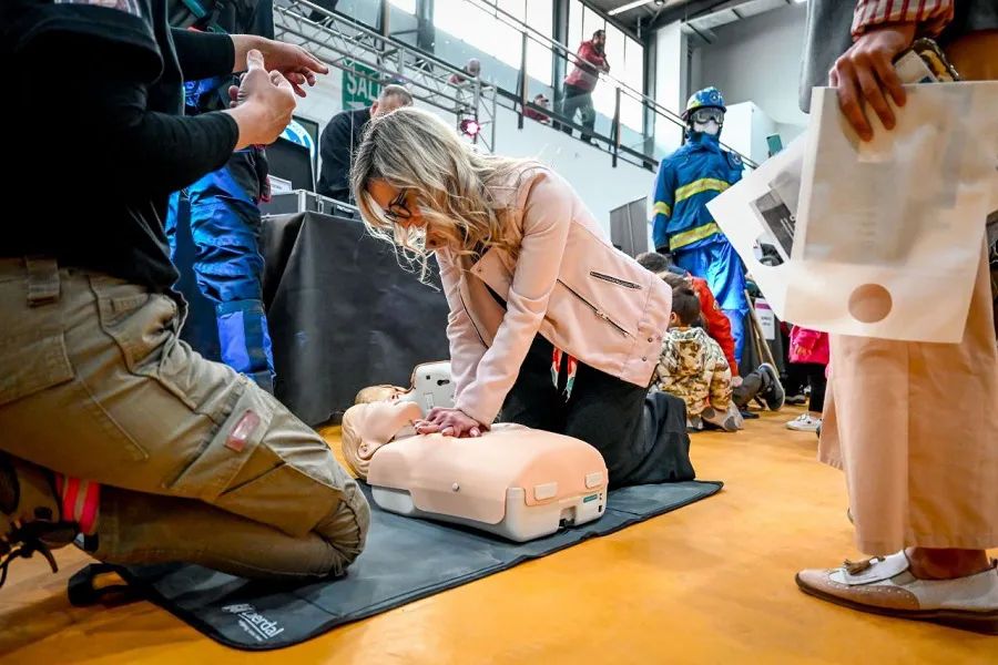 photo_5019419779827608776_y