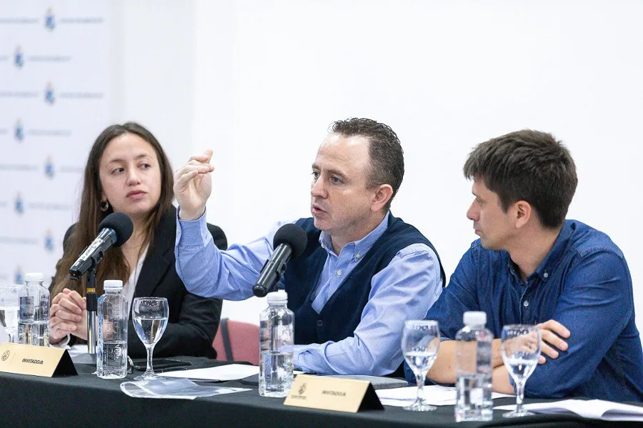 “El rumbo debe ser la puesta a disposición de más y mejores servicios municipales”