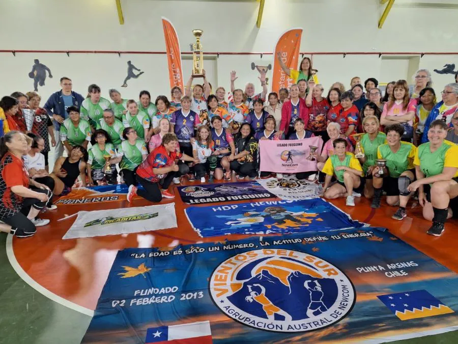 photo_4925053966744226779_y