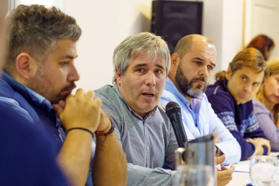 photo_5132033521684777859_y