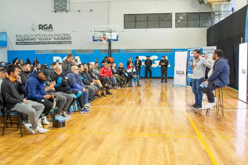 Con más de 150 inscriptos se lanzó la Carrera de Director Técnico de Futsal