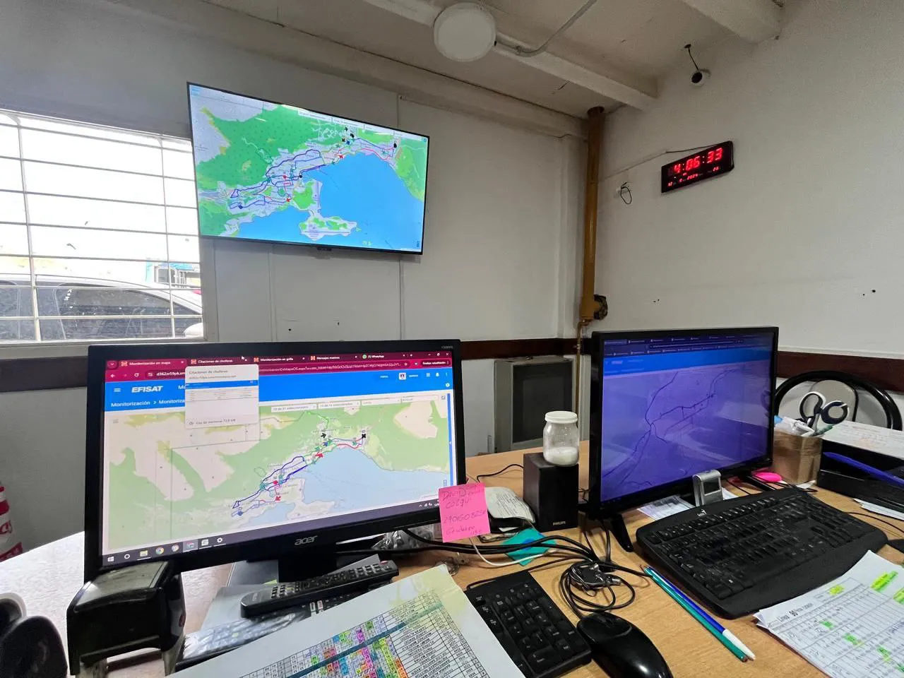 photo_5082738519872482603_y