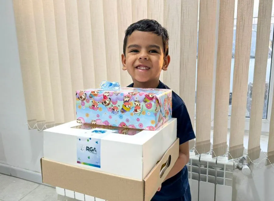 photo_5154649964763262736_y