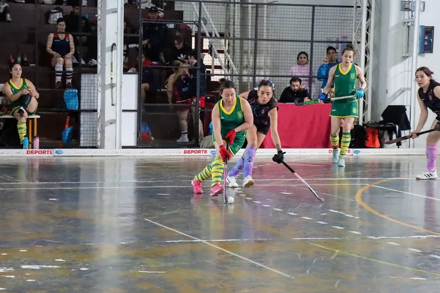 Se llevó adelante la 4ª edición del Torno de Hockey M30 “Aniversario de Tolhuin” (5)