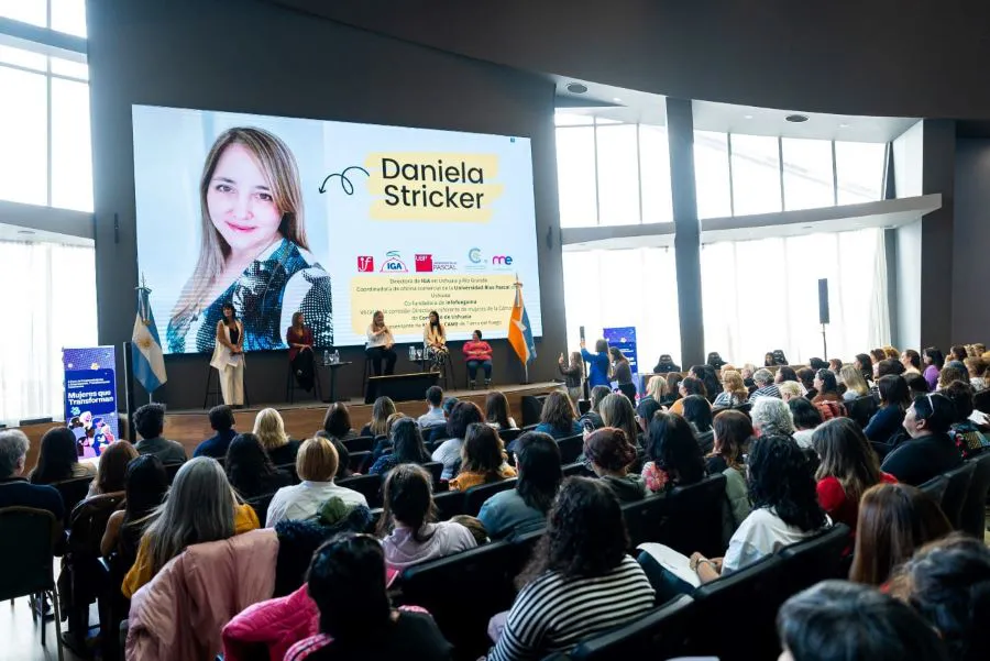 photo_5089311417563196831_y