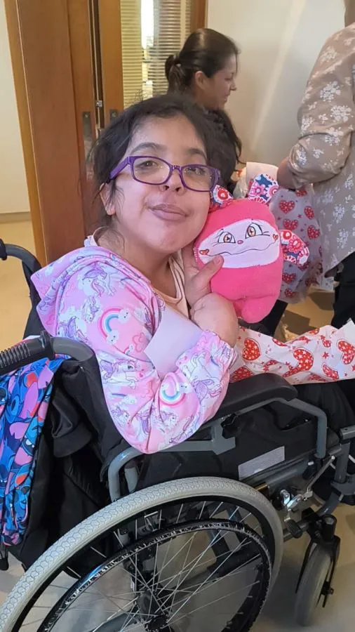 photo_4974344587682360962_y