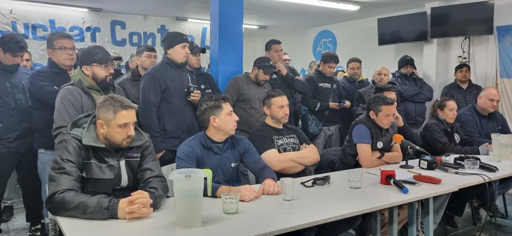 Conferencia de prensa de UOM