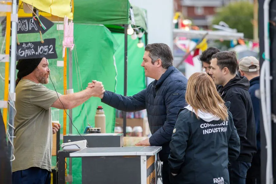 photo_5026278172588182346_y