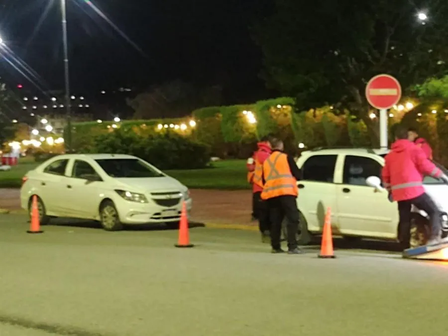 photo_5165703599970430823_y