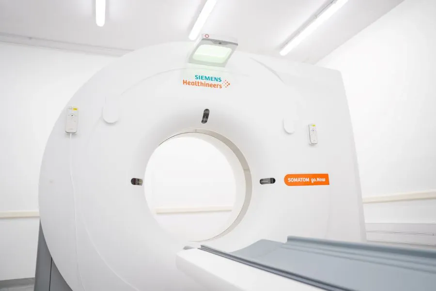 photo_5064429426476953498_y