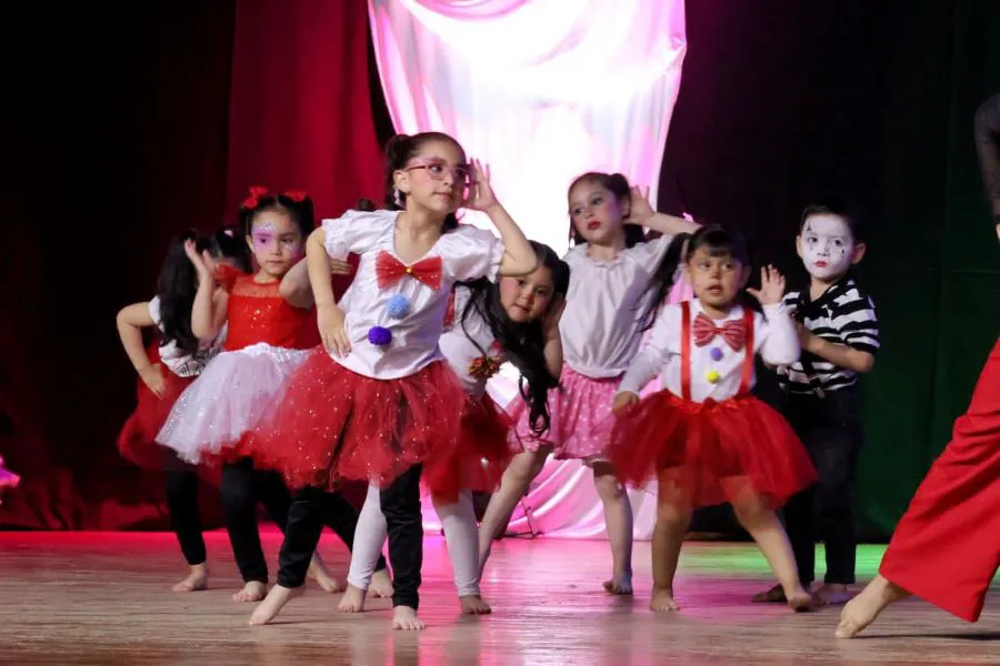 photo_4987861232018721563_y