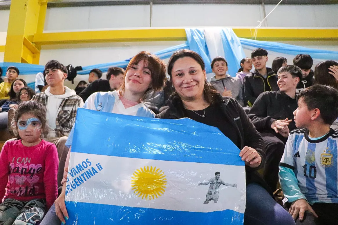 Nuevamente vecinos podrán disfrutar del partido de Argentina en pantalla gigante