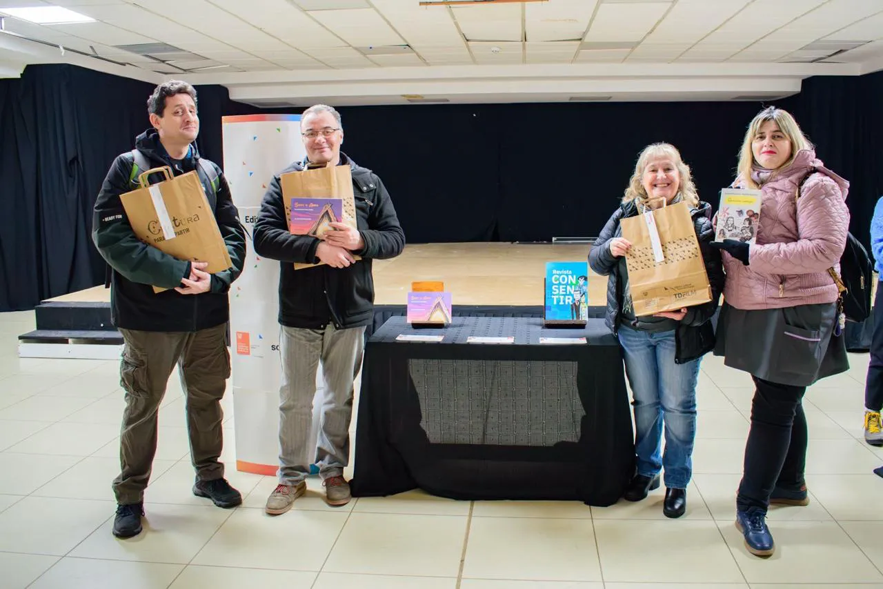 Bibliotecas populares y escolares de la provincia recibieron una donación de libros