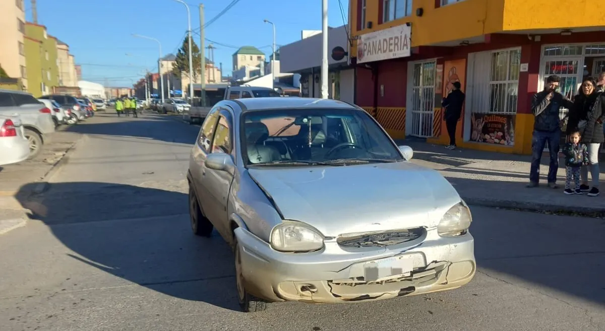 Una persona terminó hospitalizada tras un violento choque en Chacra II (1)