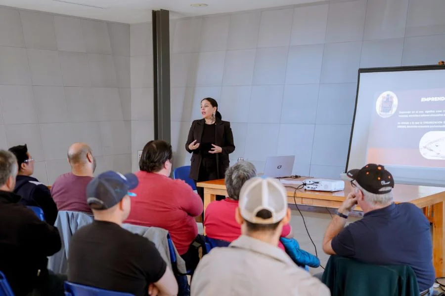 photo_4994579114920446851_y