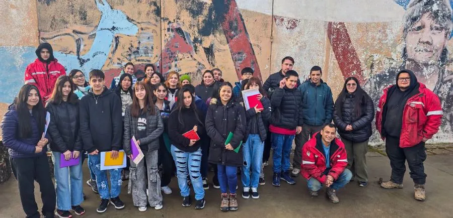 photo_5041975848554573447_y