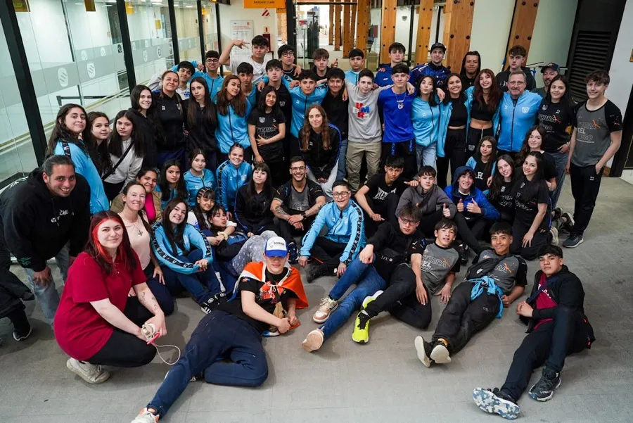 Partió la delegación fueguina que participará de los Juegos Nacionales Evita (2)