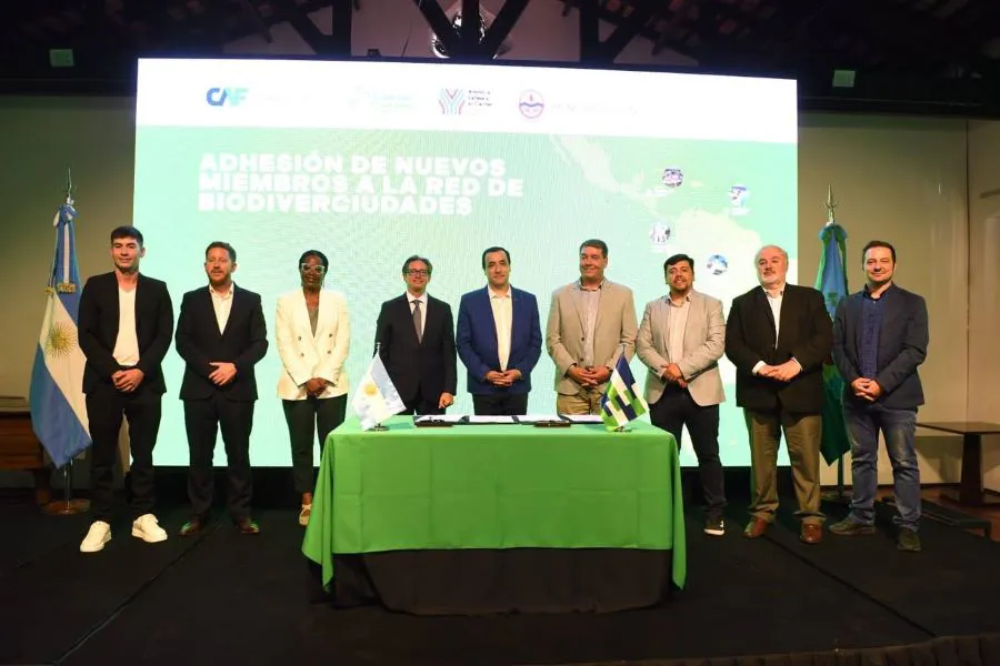 photo_5102668589760097770_y