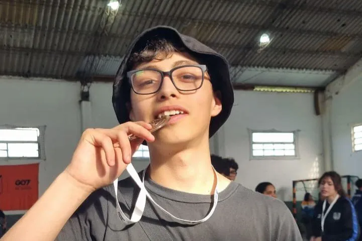 photo_5125215673419238264_x