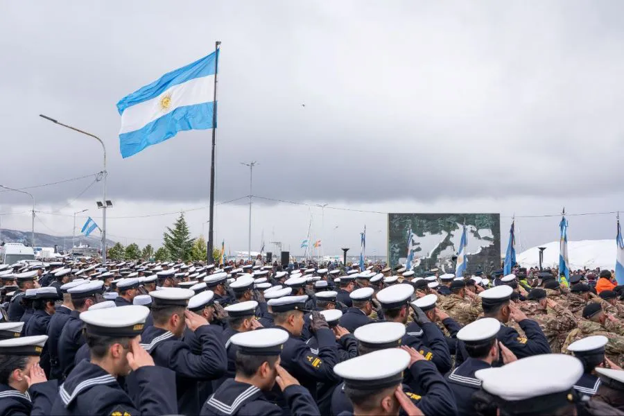 photo_5145732667763961395_y