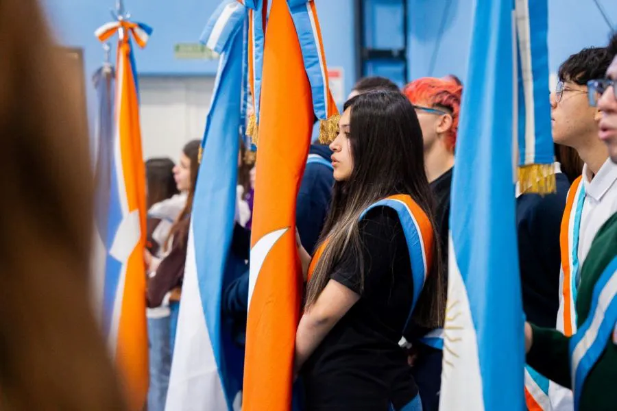 photo_5041815568965021477_y