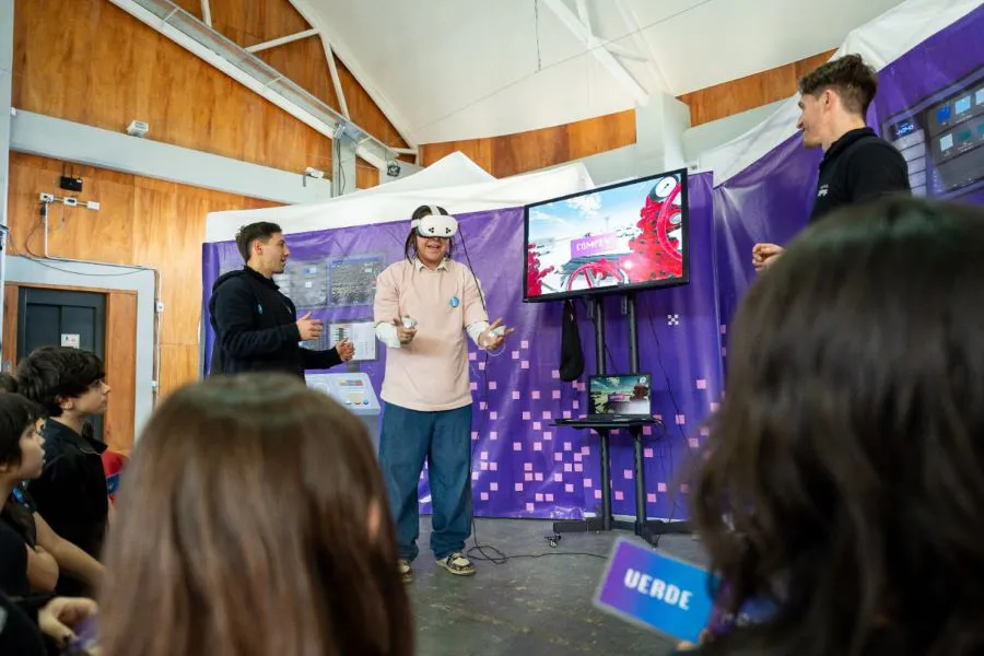 photo_5019606374681784682_y