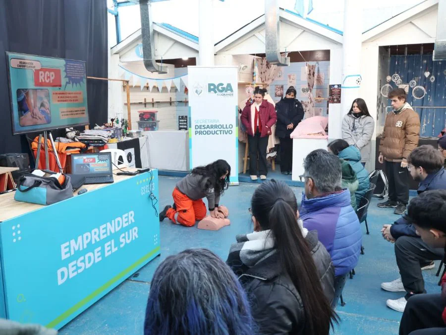 Fortalecen la formación de emprendedores con herramientas de primeros auxilios