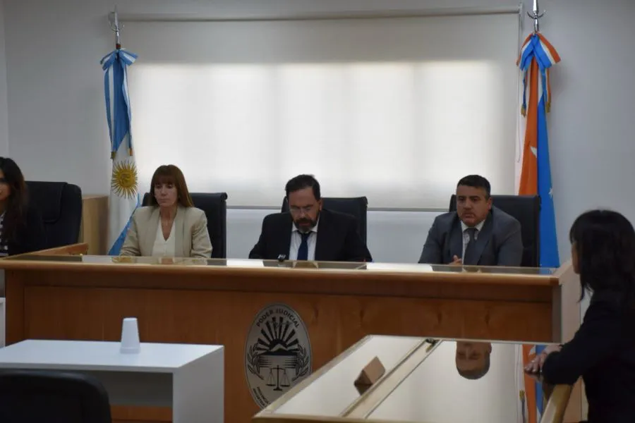 photo_4922824998976687011_y