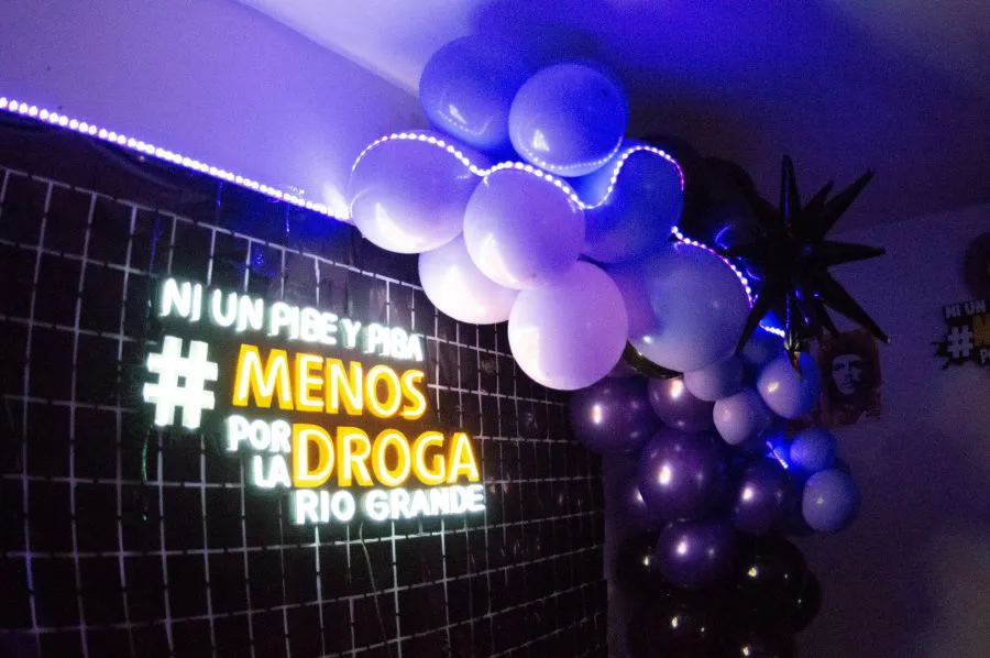 photo_5021854171585949071_w