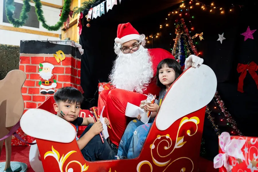 “Esperando las Fiestas en el Fin del Mundo” reunió una gran cantidad de chicos (1)