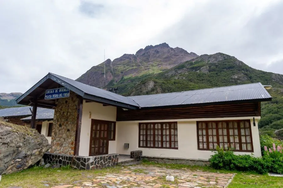 photo_4983681009065242098_y