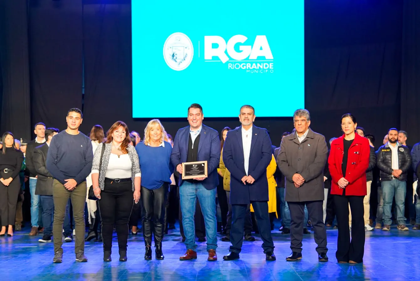 La provincia acompañó los festejos por el 103° aniversario de la ciudad de Río Grande  (1)