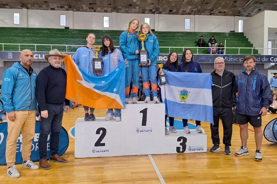 photo_4929503677413174547_y