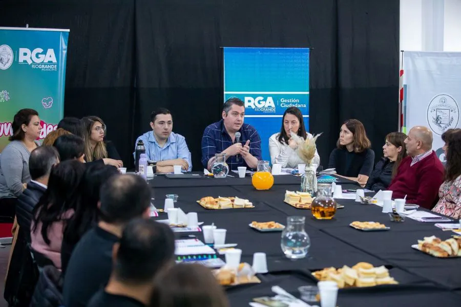 photo_5127450430798933780_y