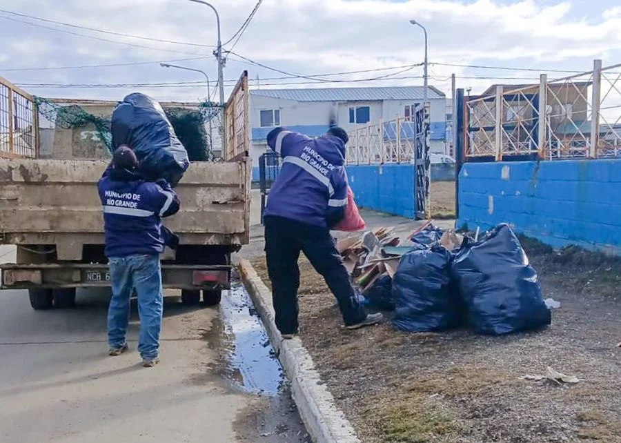 photo_5003622473504852874_y