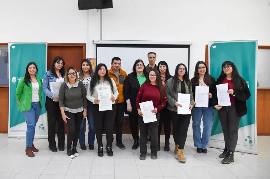 Tolhuin y el CENT 35 firman un convenio para impulsar la formación de jóvenes