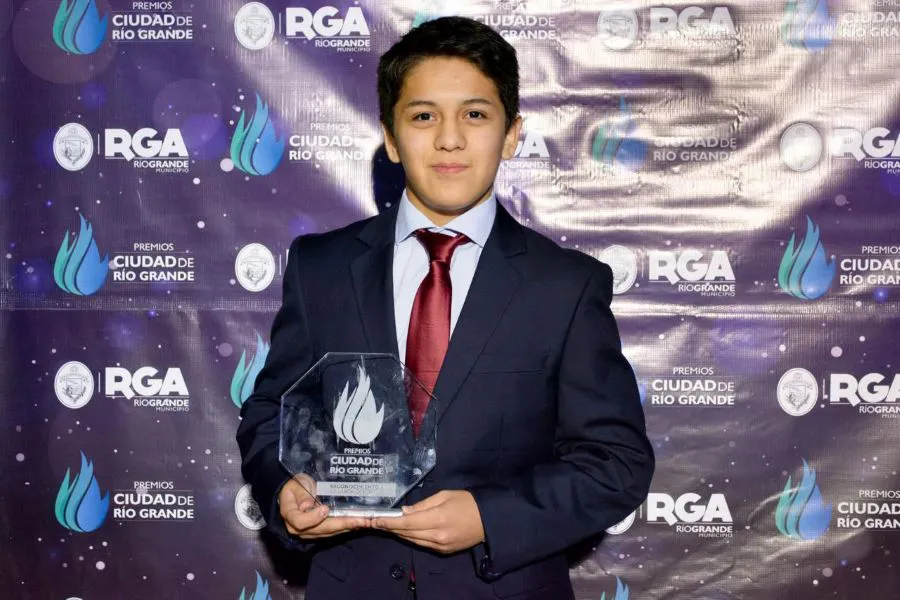 photo_4944977332184133046_y