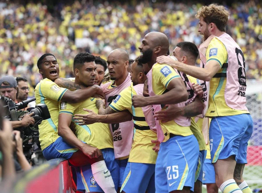 Brasil se lo dio vuelta a Japón sobre la hora y avanzó a octavos por 2 a 1