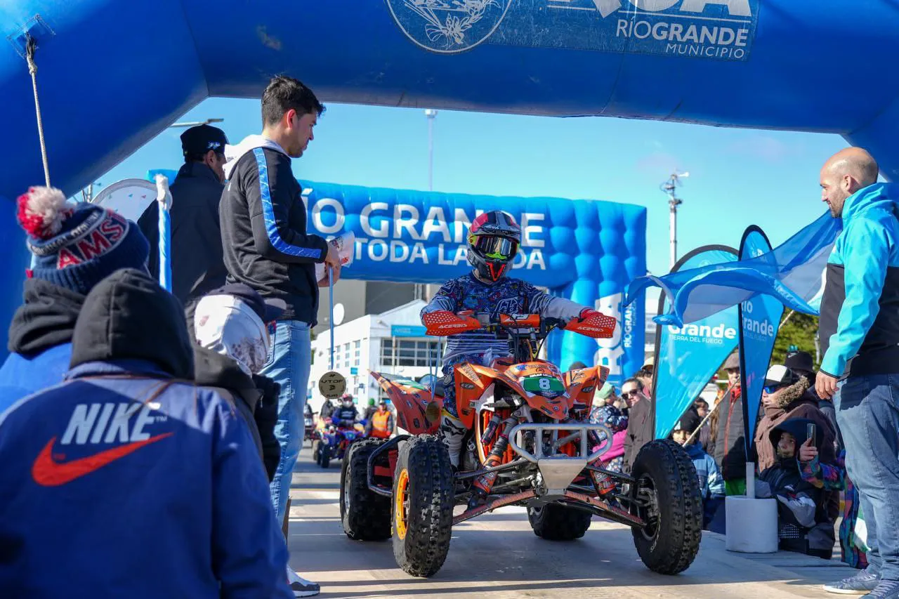 Comenzó este viernes la 40ª edición de la Vuelta a la Tierra del Fuego