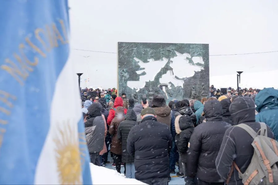 photo_5145732667763961408_y