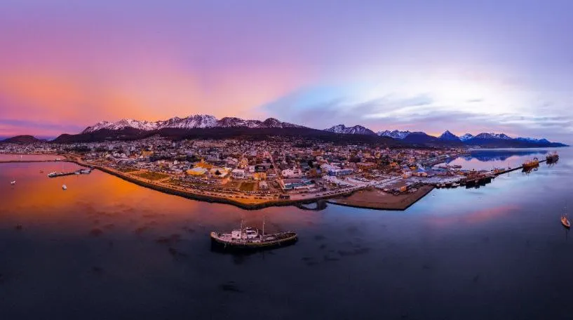 photo_5116188047296277646_y