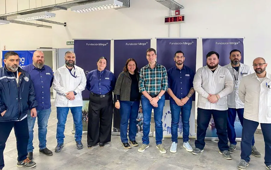 photo_4965570759770616014_y