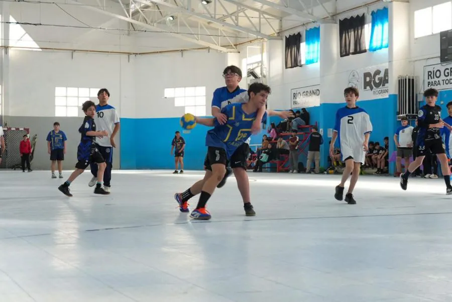 photo_5048744545218136844_y