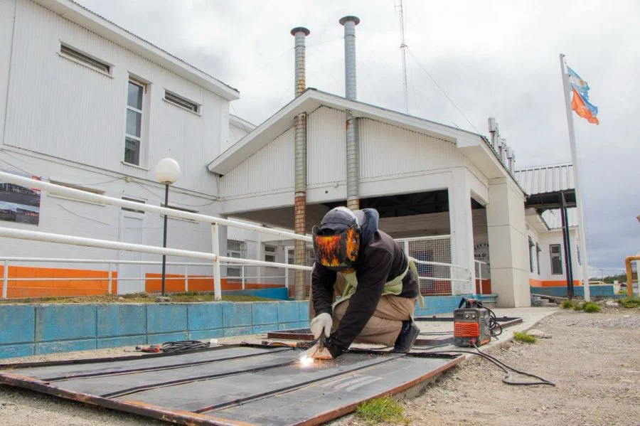 Trabajos de relevamiento y planificación para fortalecer la infraestructura educativa
