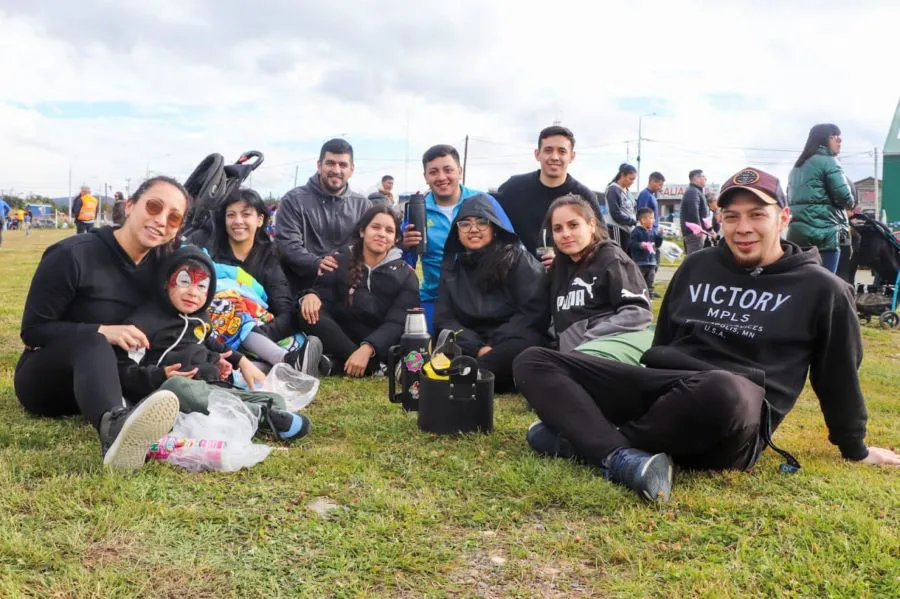 photo_5032846156832551096_y